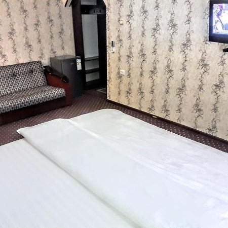 Manzur Apartment Fergana Exterior foto